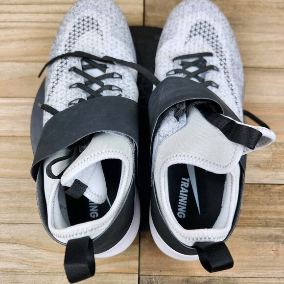 Nike Air Zoom Strong Womens size 9.5 Athletic Running Shoes - Picture 5 of 9